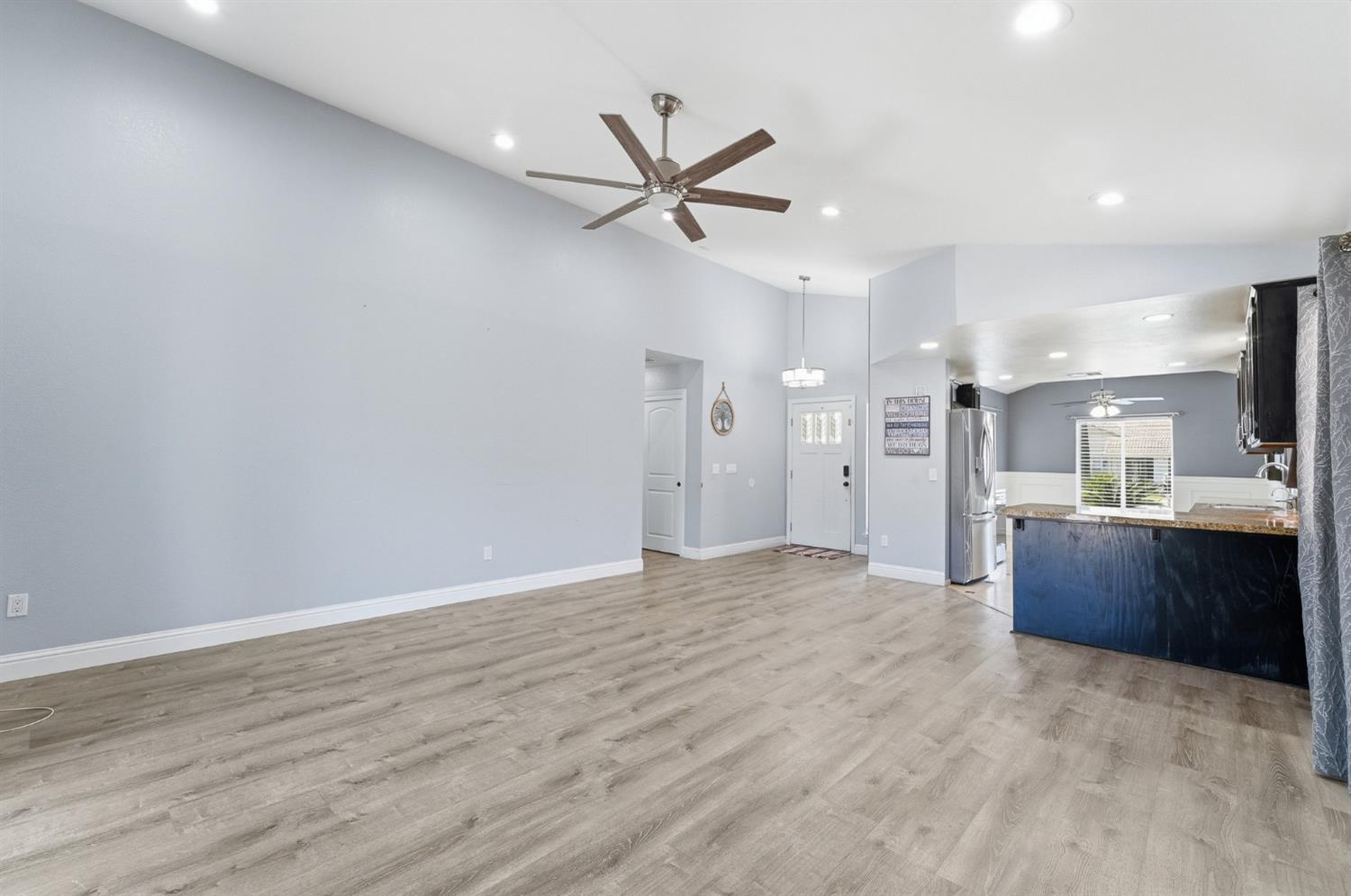 359 Trevor Ave, Oakdale, CA 95361