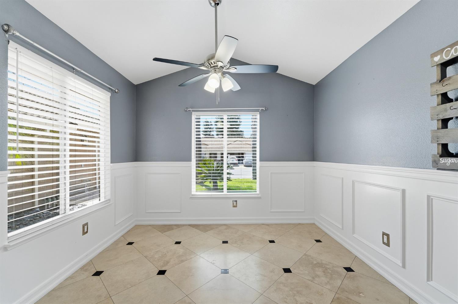 359 Trevor Ave, Oakdale, CA 95361