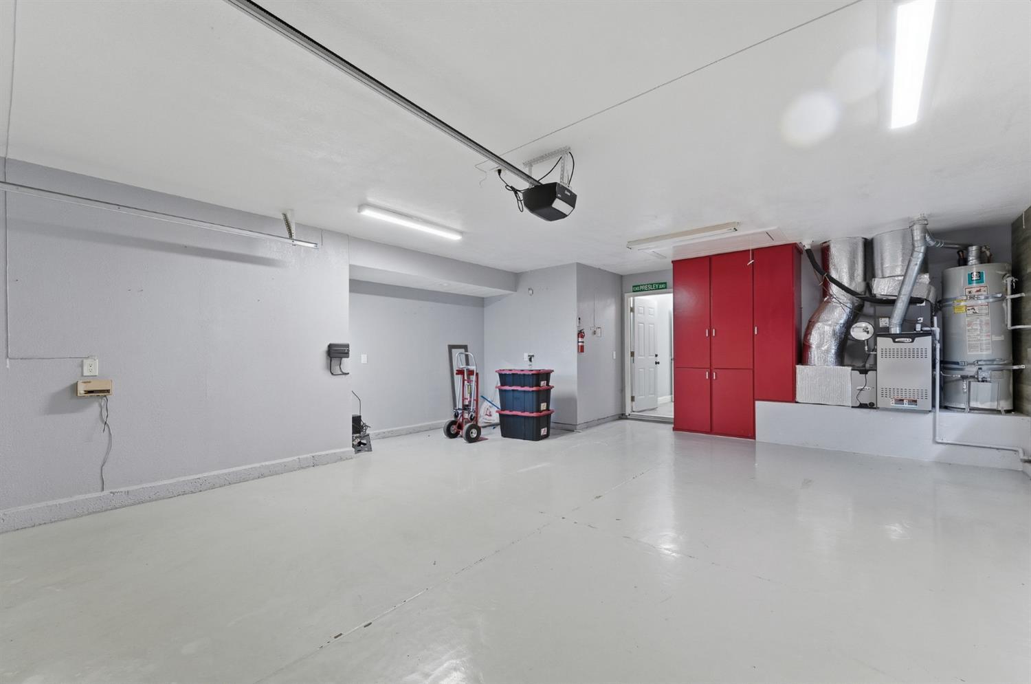 359 Trevor Ave, Oakdale, CA 95361