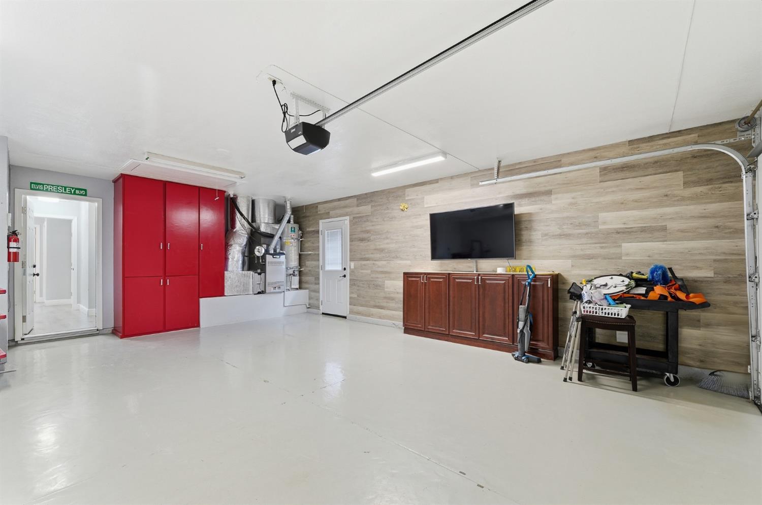 359 Trevor Ave, Oakdale, CA 95361