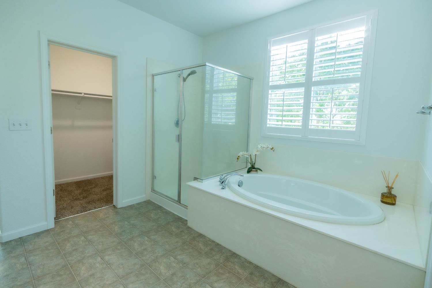 2204 Gallery Dr, Riverbank, CA 95367