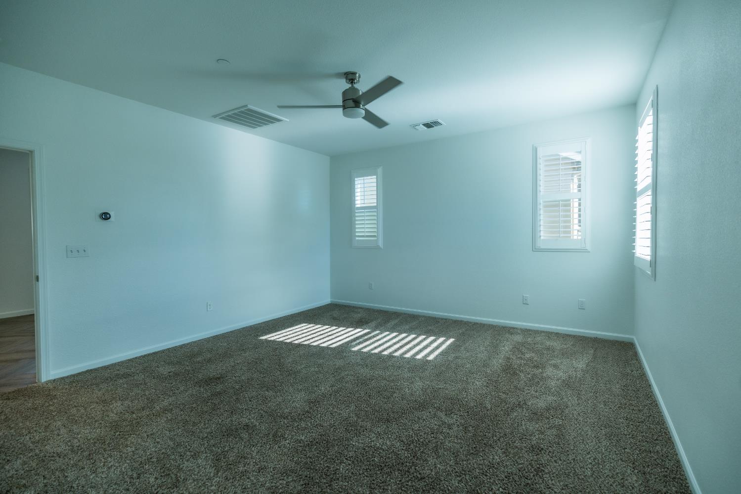 2204 Gallery Dr, Riverbank, CA 95367