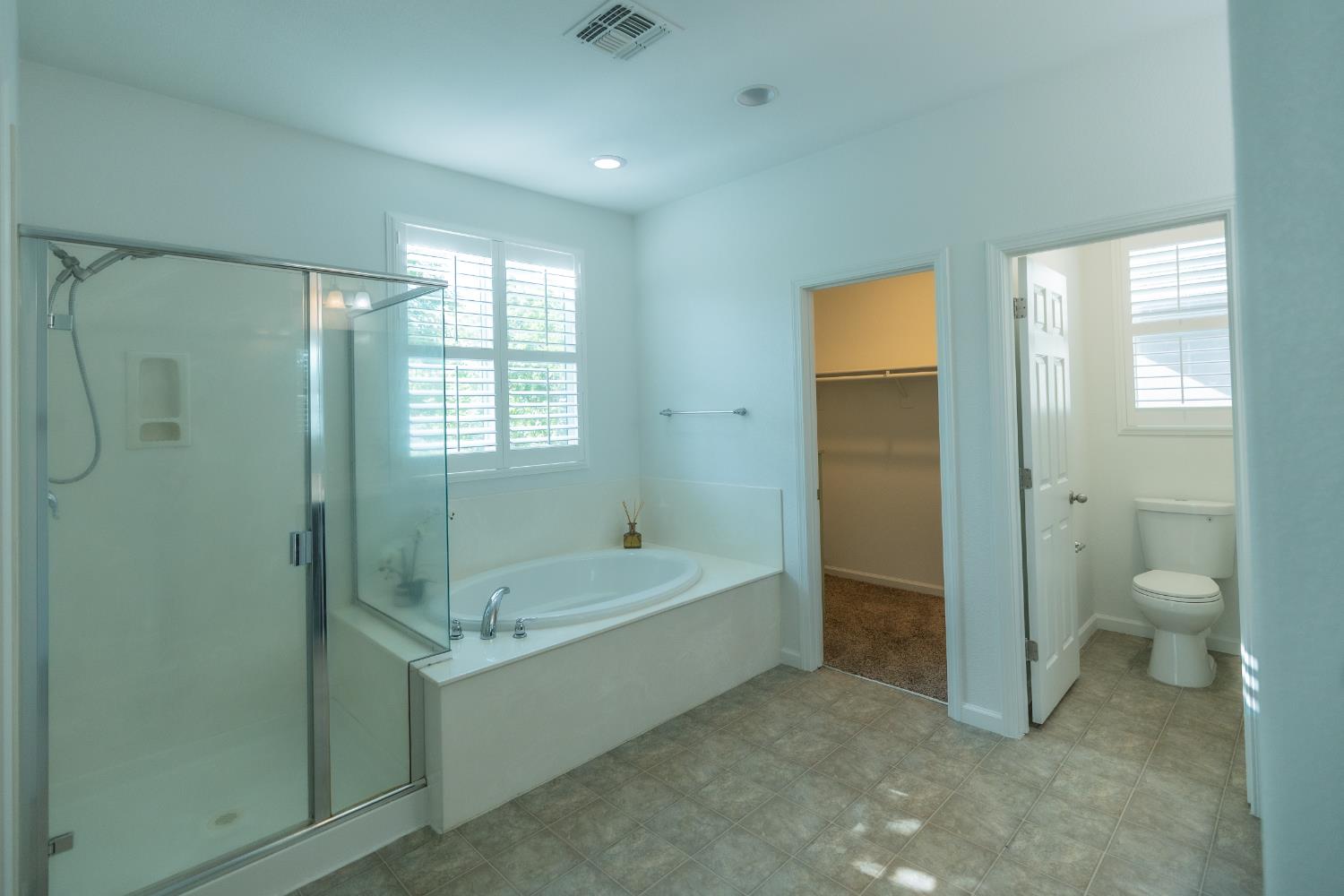 2204 Gallery Dr, Riverbank, CA 95367