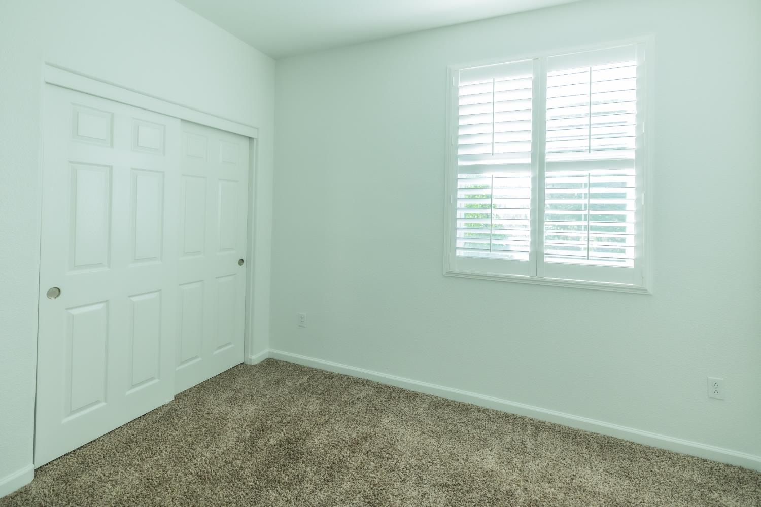 2204 Gallery Dr, Riverbank, CA 95367