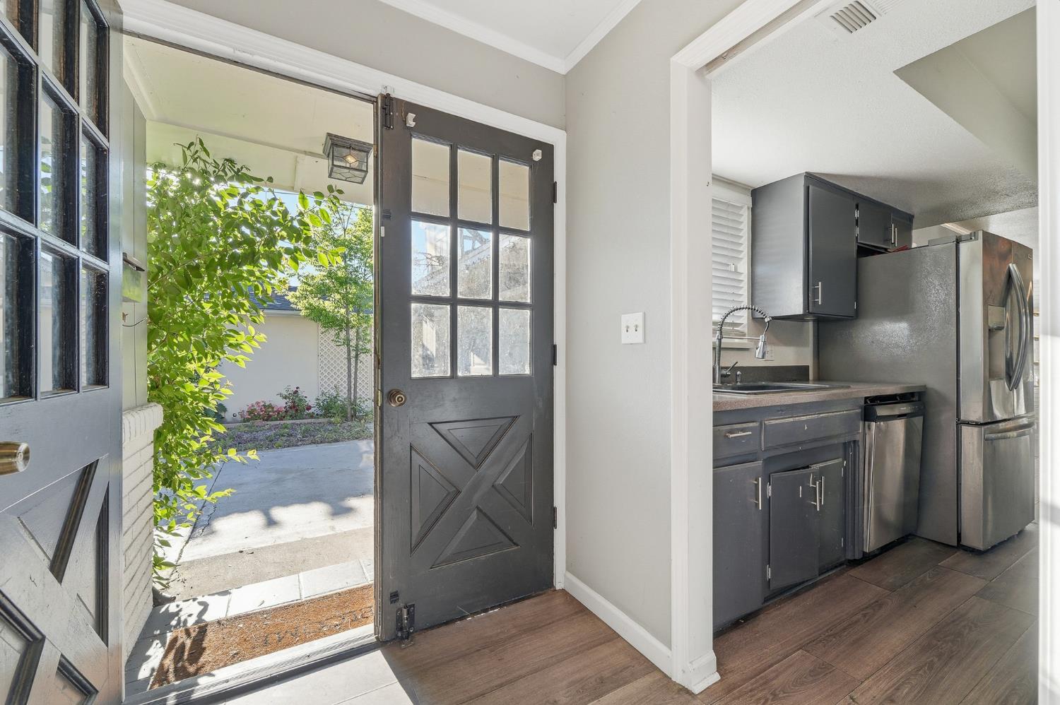 1225 Chehalem Dr, Modesto, CA 95350