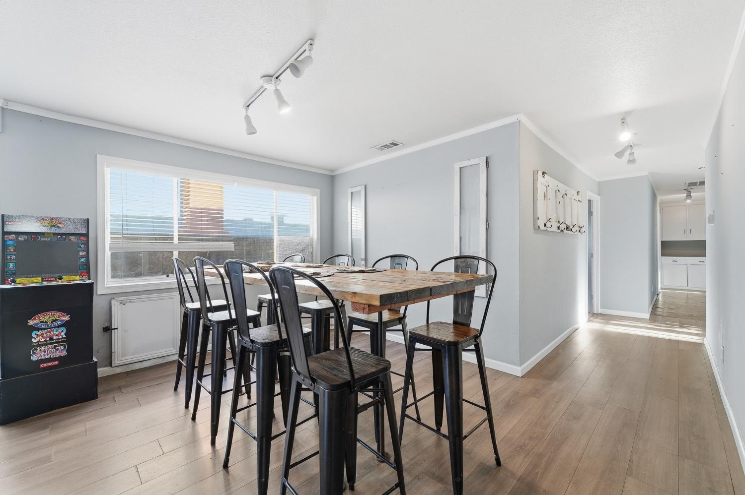 1225 Chehalem Dr, Modesto, CA 95350