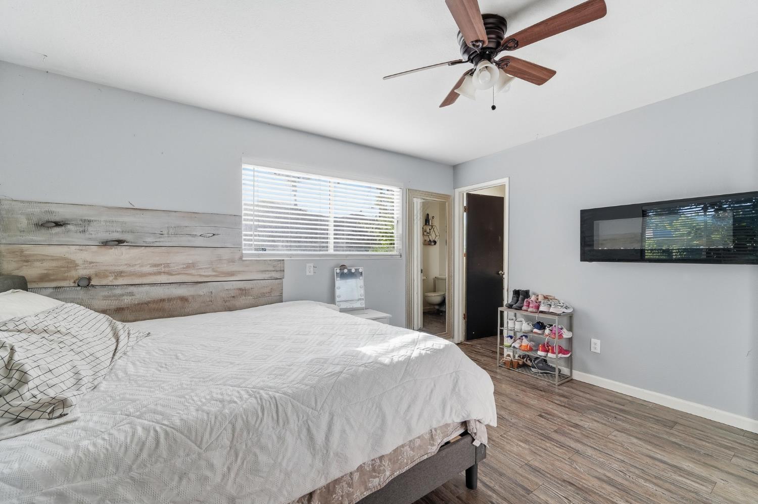 1225 Chehalem Dr, Modesto, CA 95350