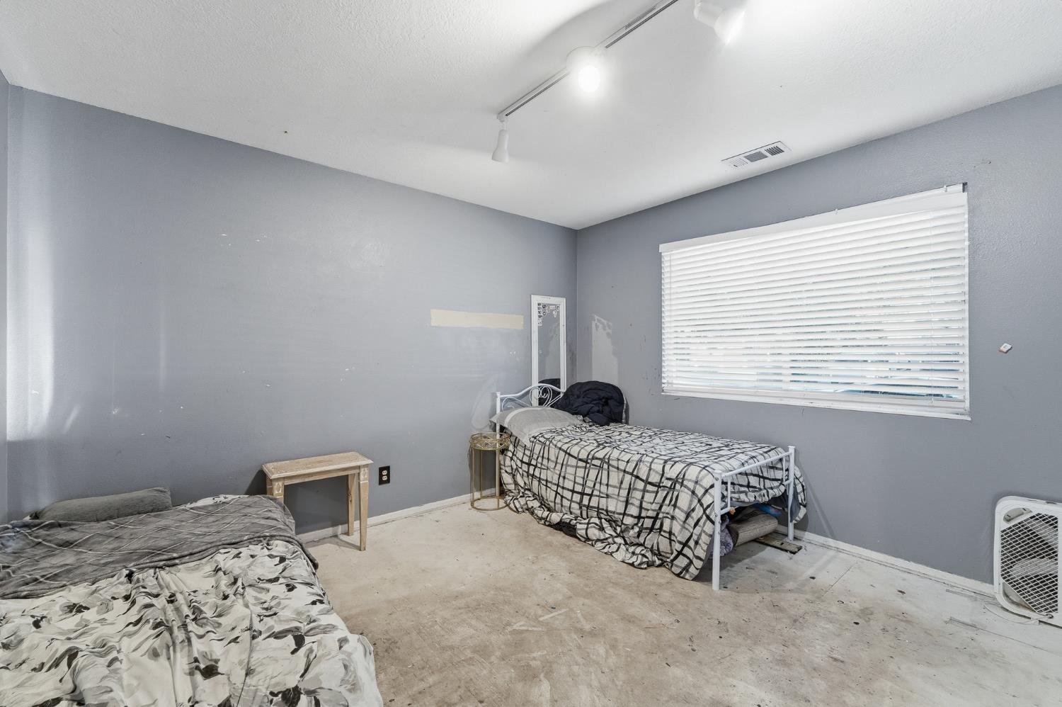 1225 Chehalem Dr, Modesto, CA 95350