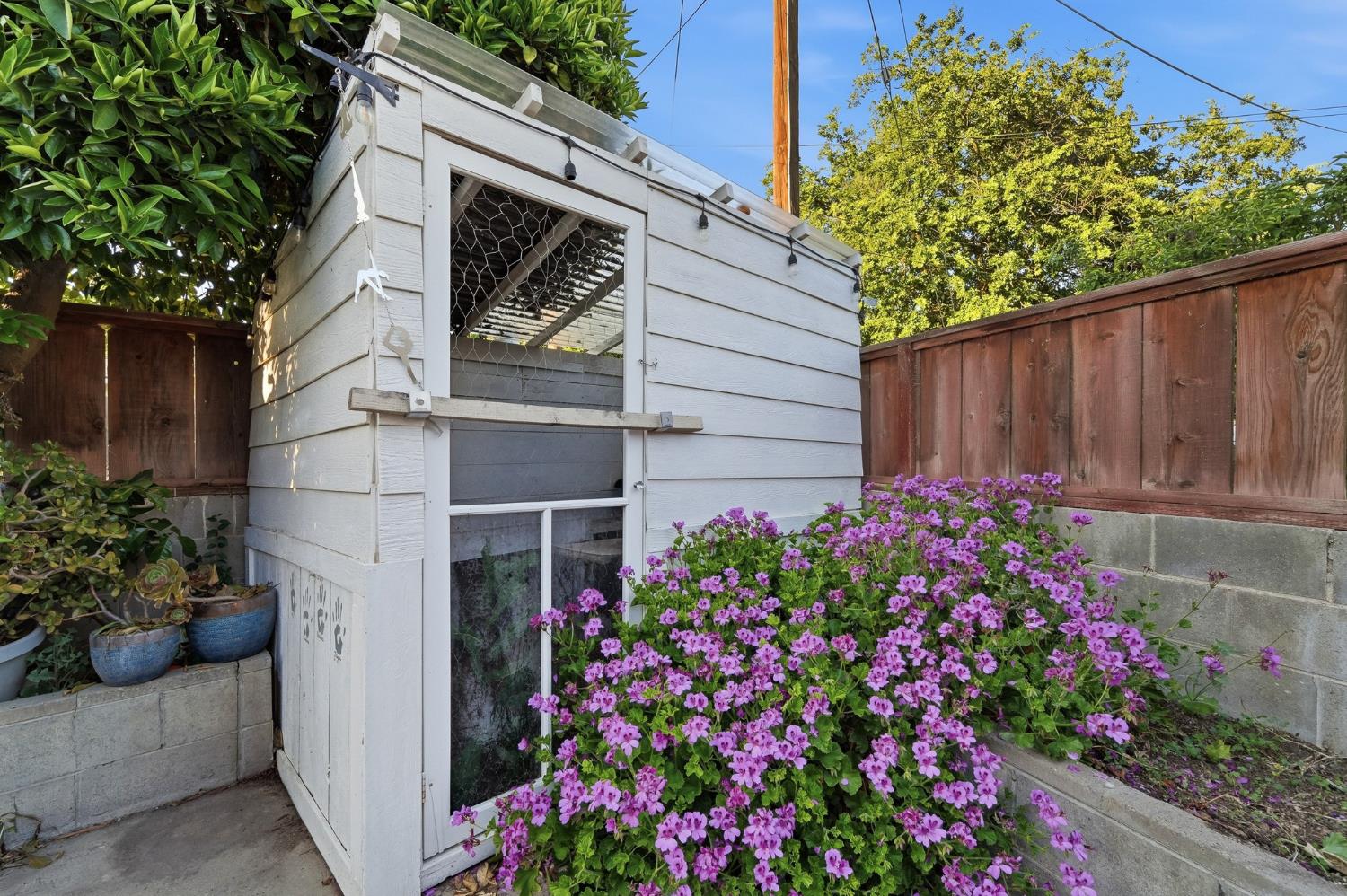 1225 Chehalem Dr, Modesto, CA 95350