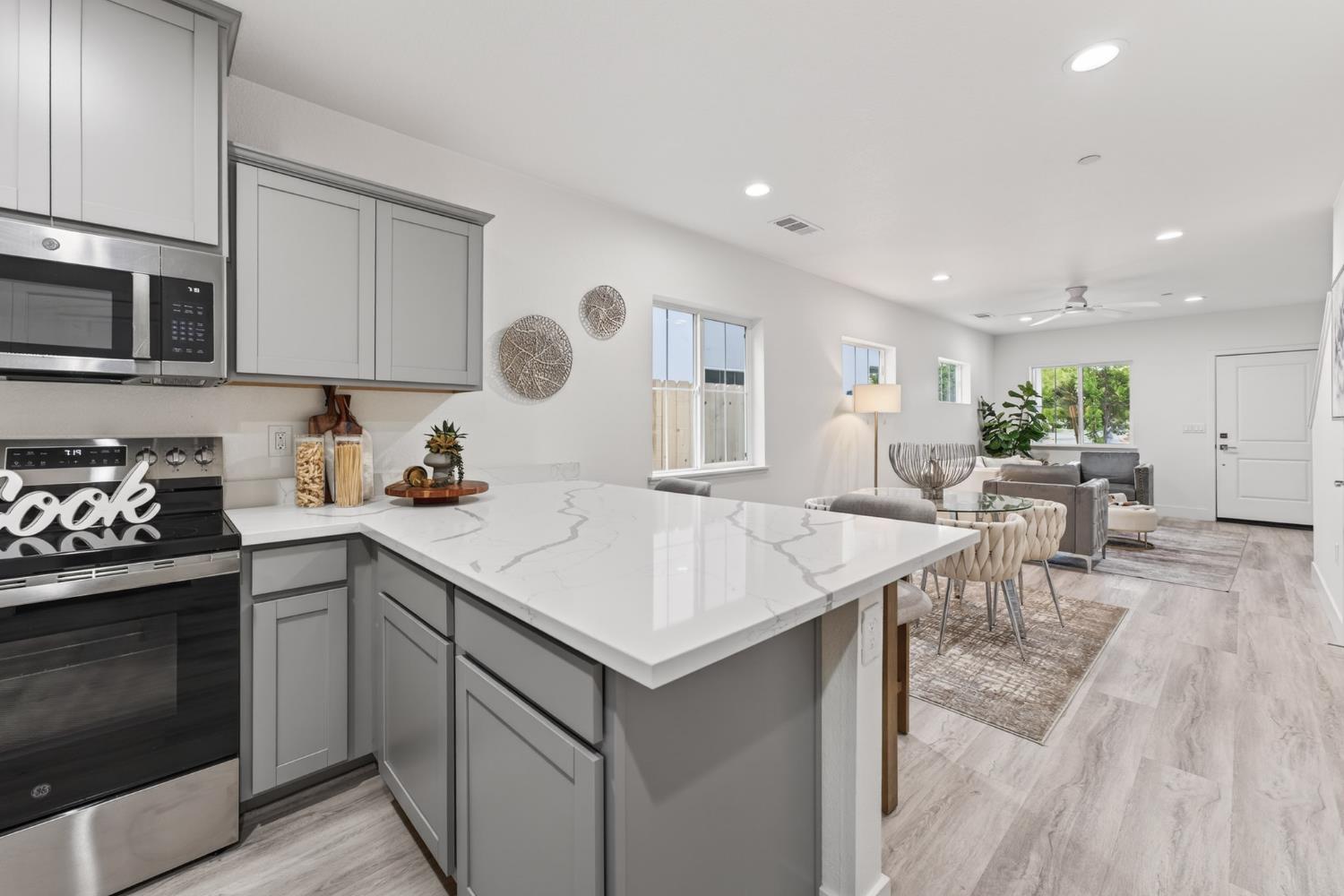 3029 Belharbour Dr, Modesto, CA 95355