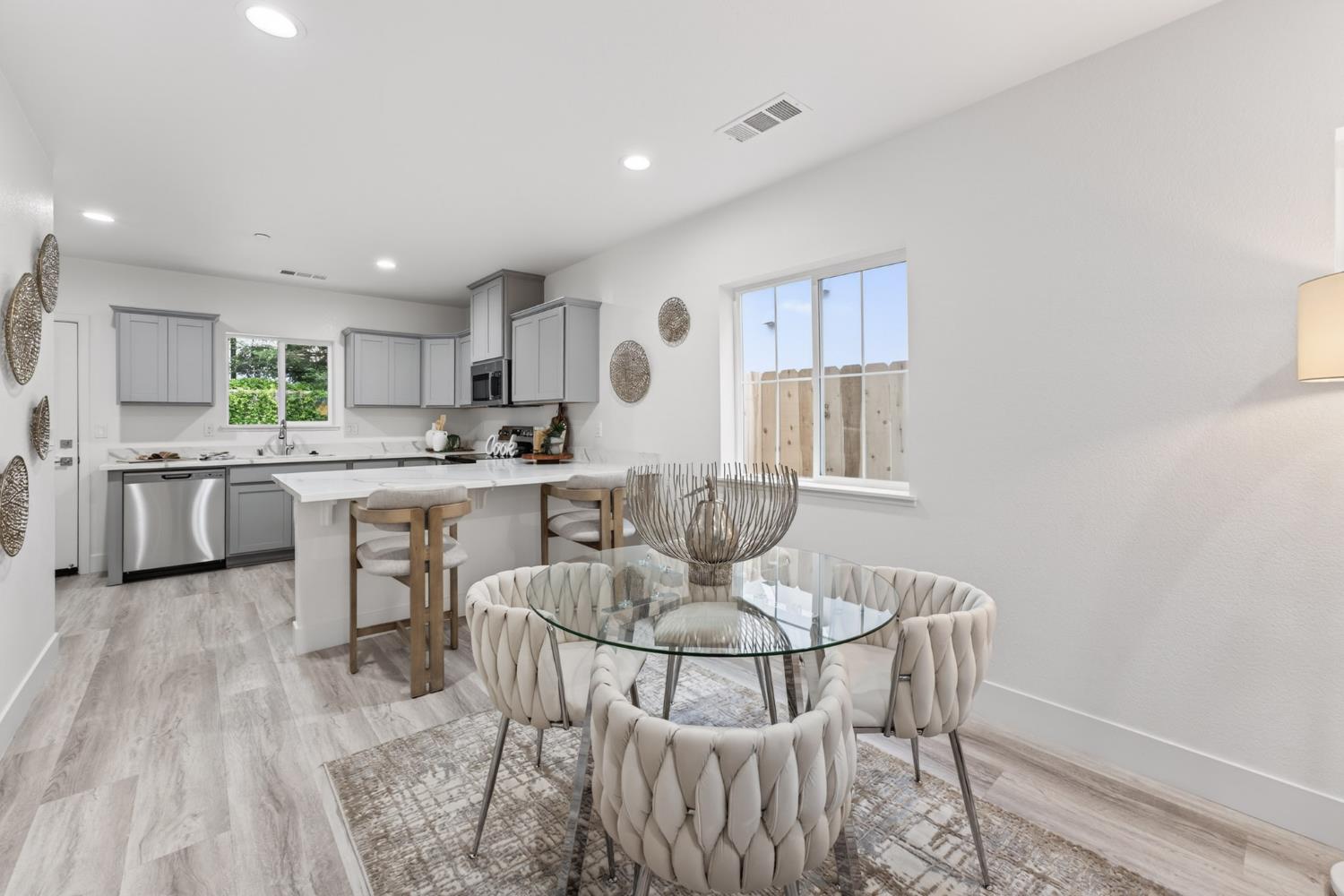 3029 Belharbour Dr, Modesto, CA 95355