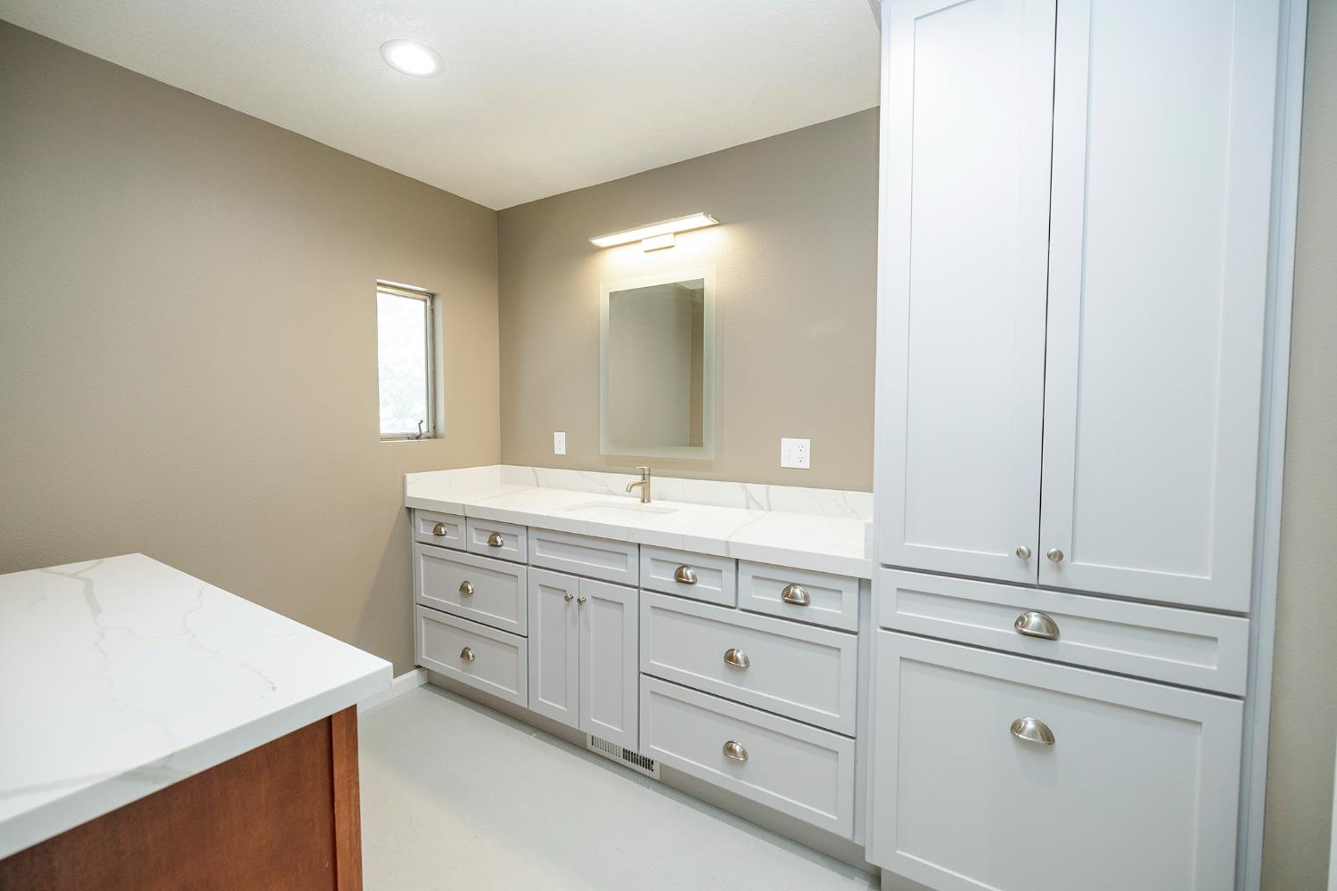 1822 Plaza De Maria, Modesto, CA 95350