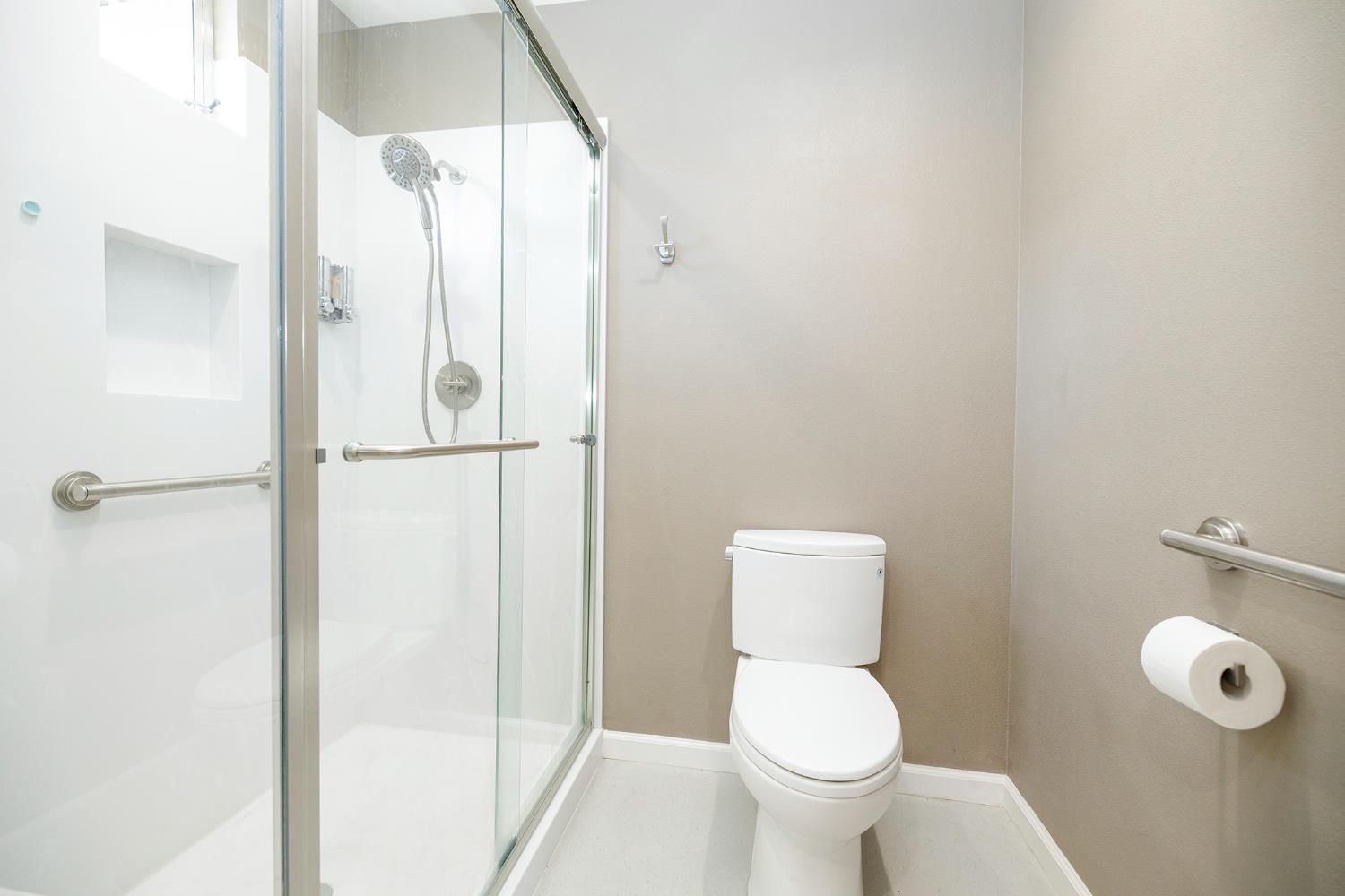 1822 Plaza De Maria, Modesto, CA 95350