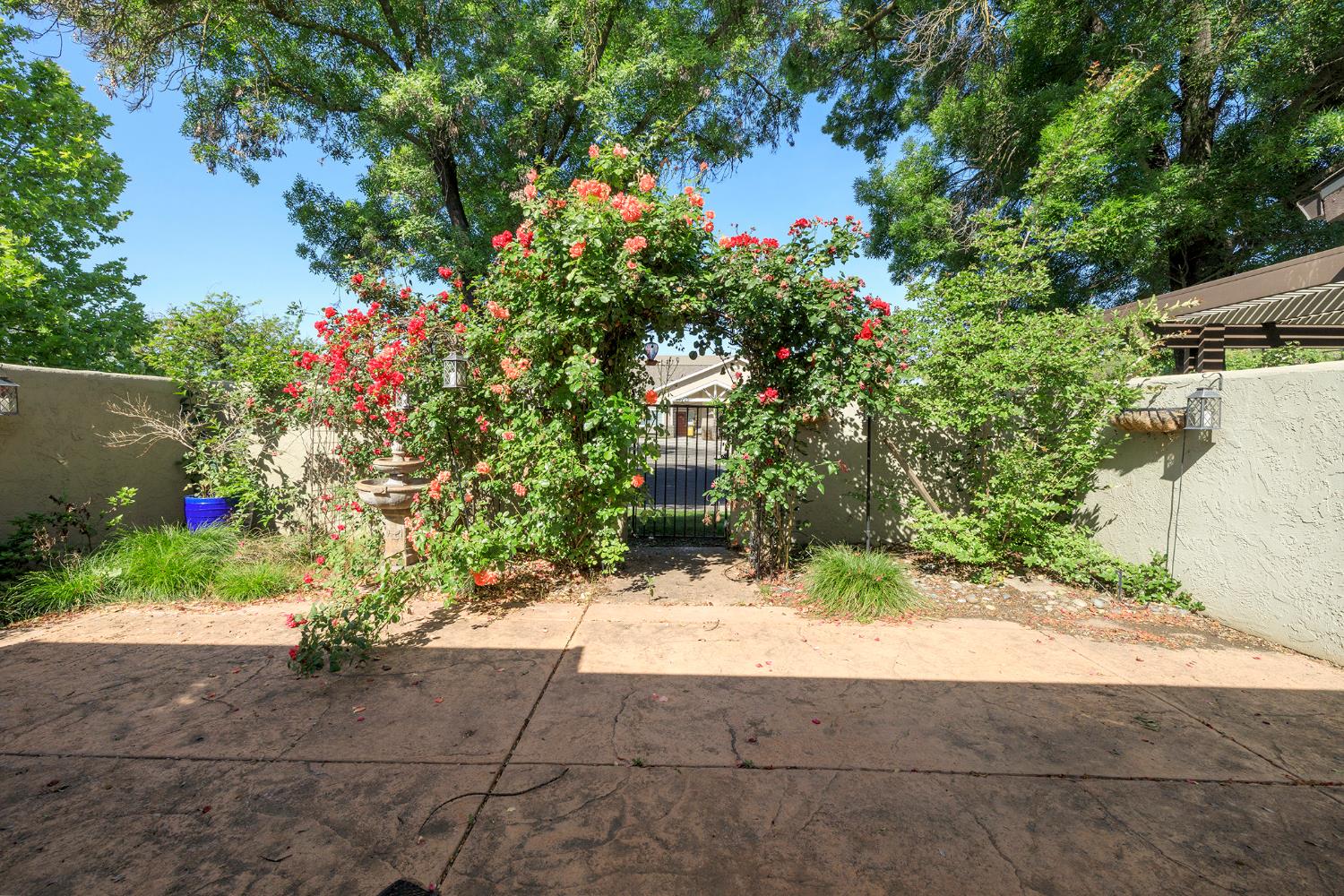 1822 Plaza De Maria, Modesto, CA 95350