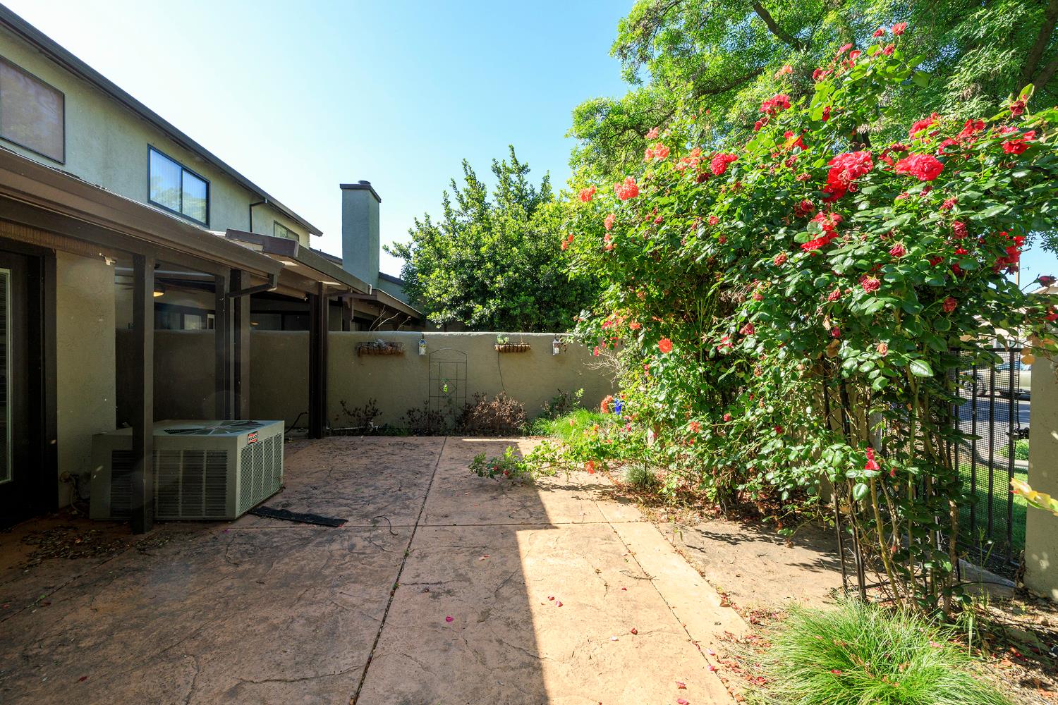 1822 Plaza De Maria, Modesto, CA 95350