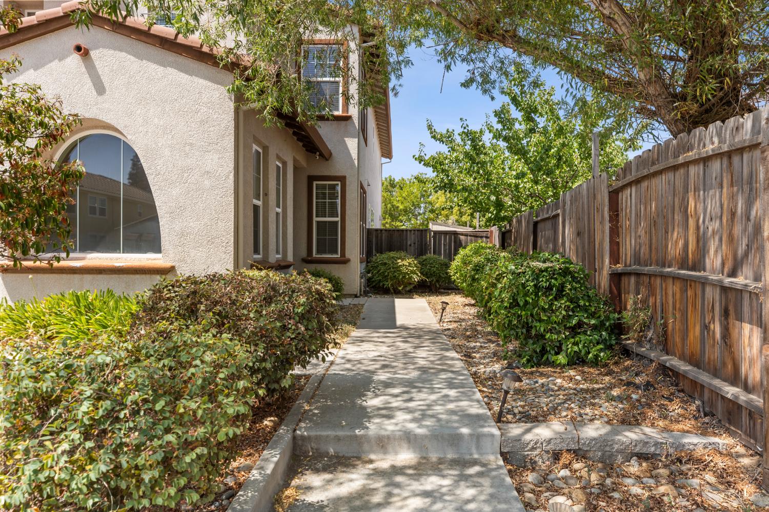 1175 Miel St, Manteca, CA 95337