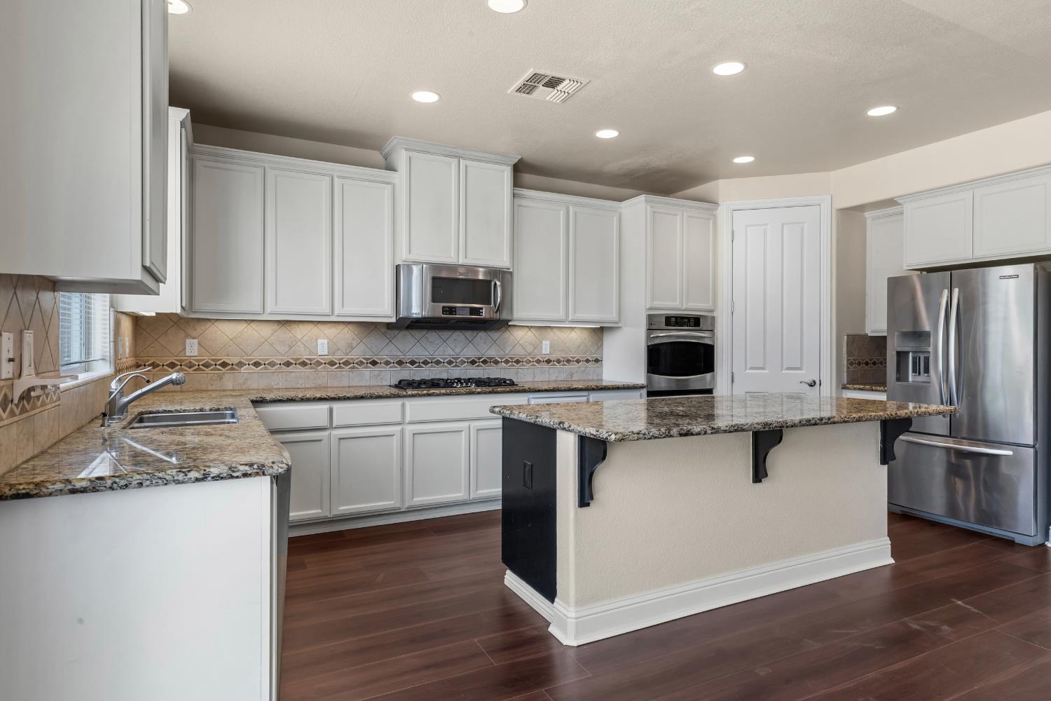 1175 Miel St, Manteca, CA 95337