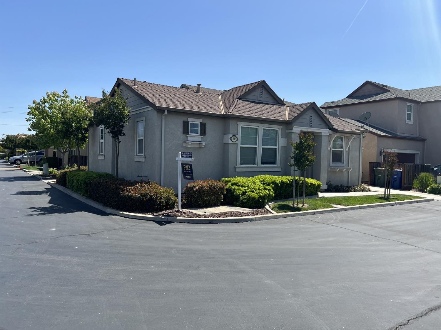 902 Castellona Dr, Newman, CA 95360