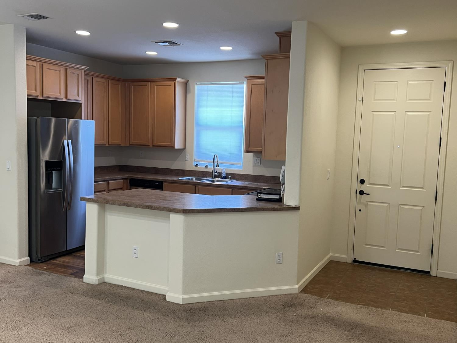 902 Castellona Dr, Newman, CA 95360