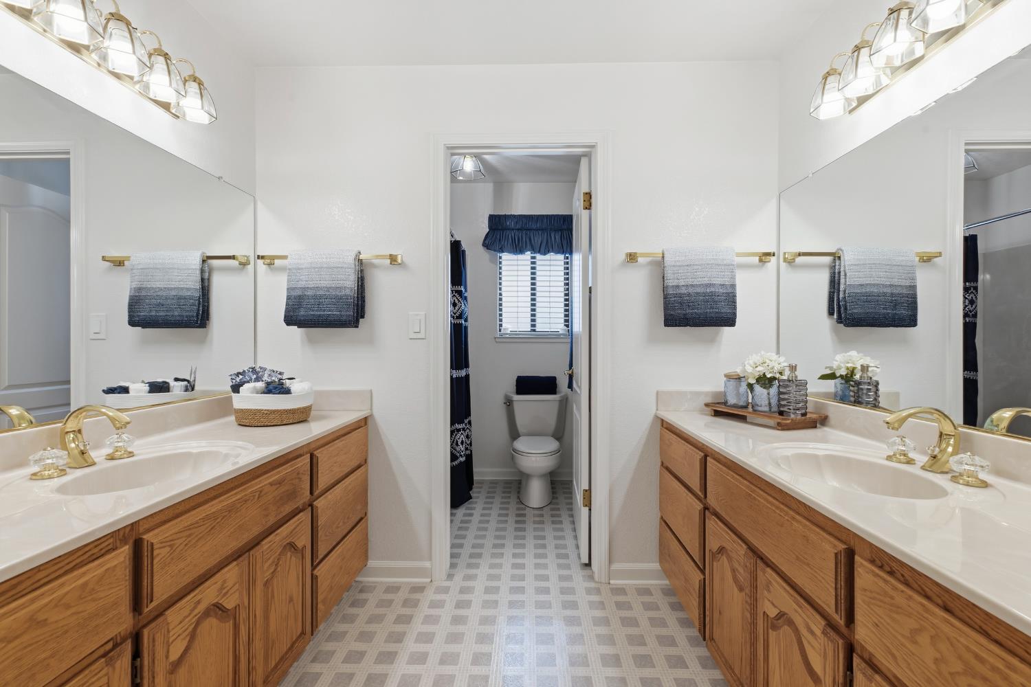 3729 Springcreek Dr, Modesto, CA 95355