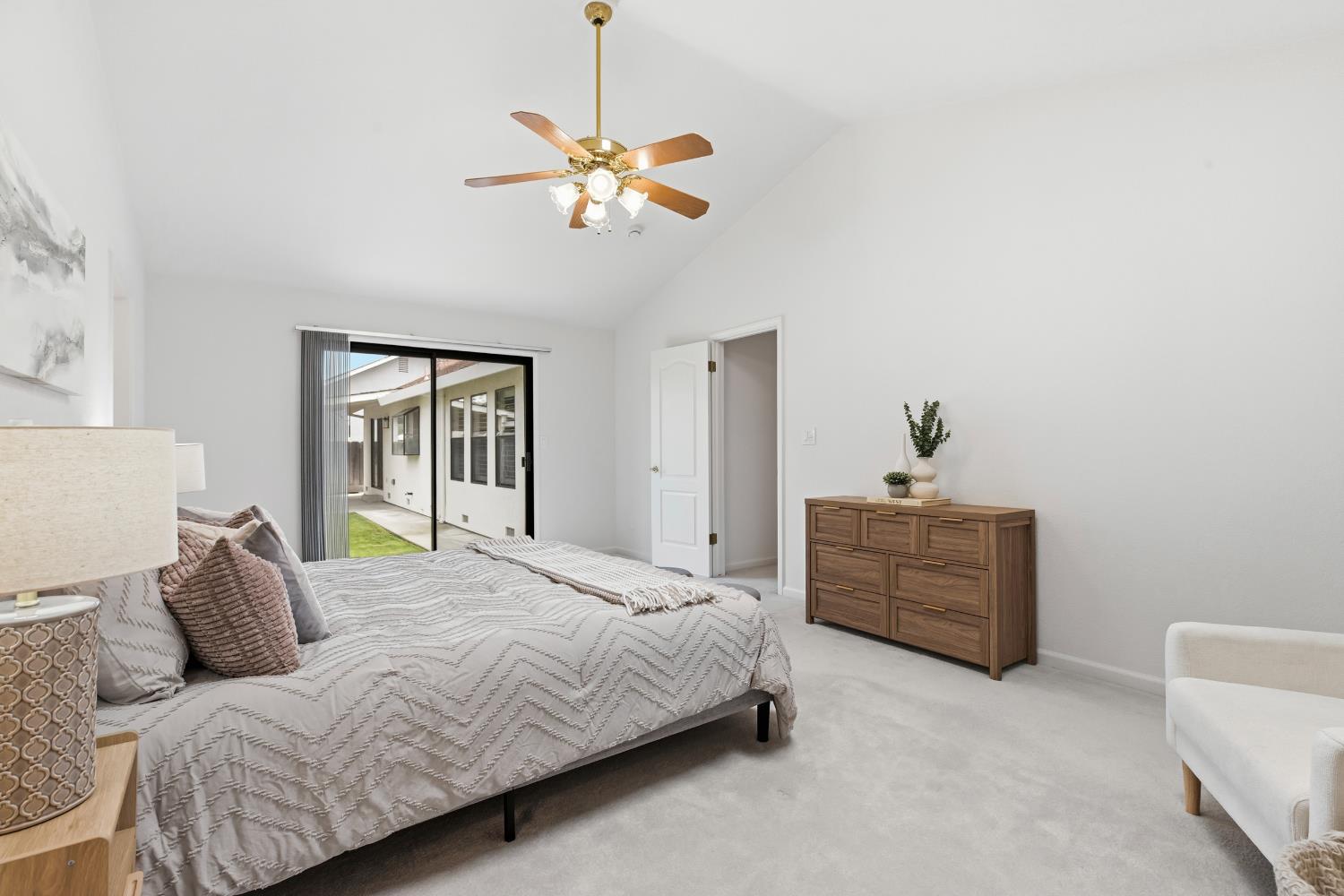 3729 Springcreek Dr, Modesto, CA 95355