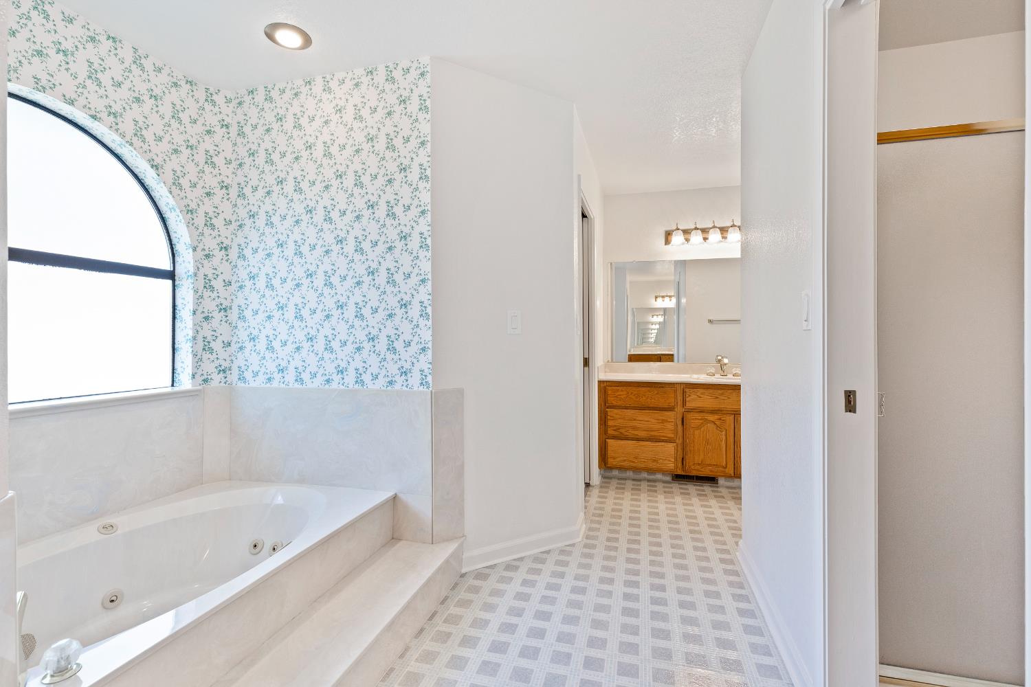 3729 Springcreek Dr, Modesto, CA 95355