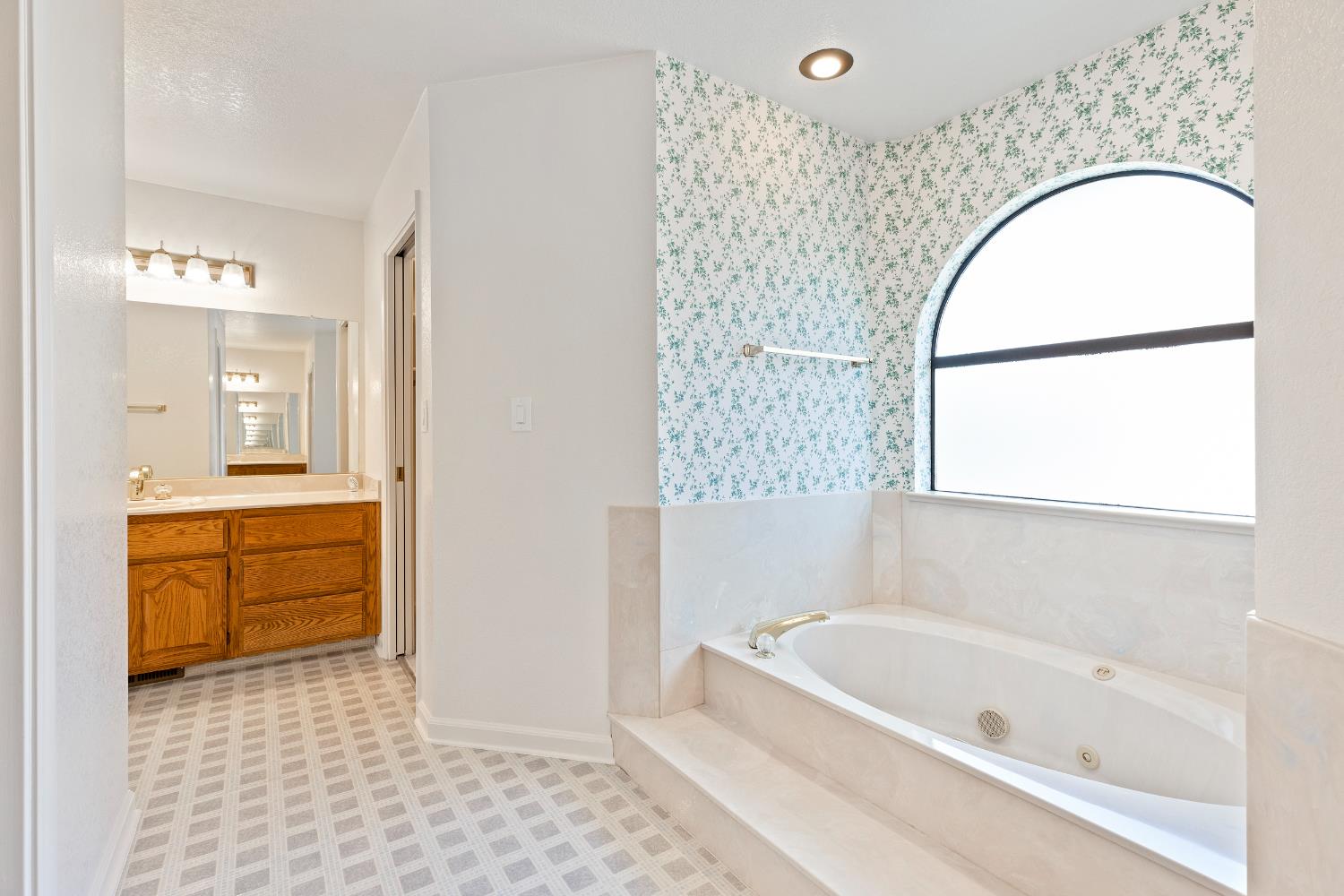 3729 Springcreek Dr, Modesto, CA 95355