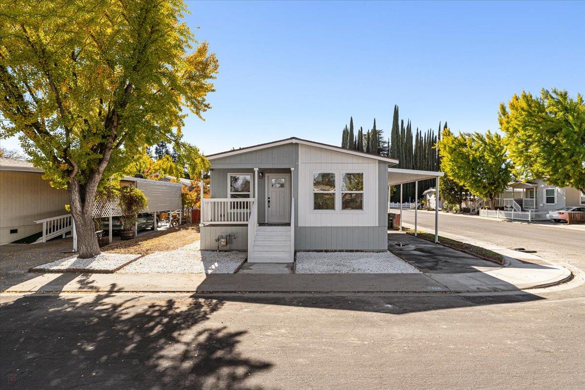 2128 Barrington Ln, Modesto, CA 95350