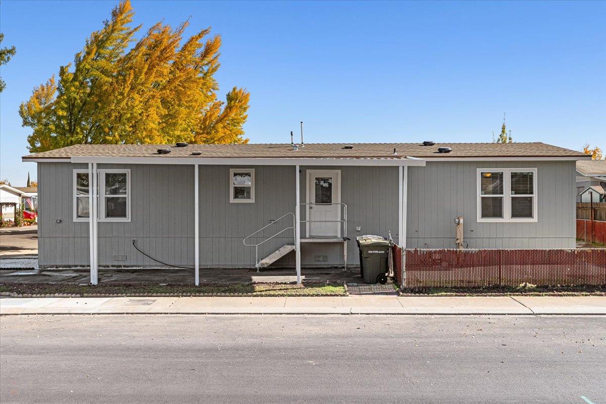 2128 Barrington Ln, Modesto, CA 95350