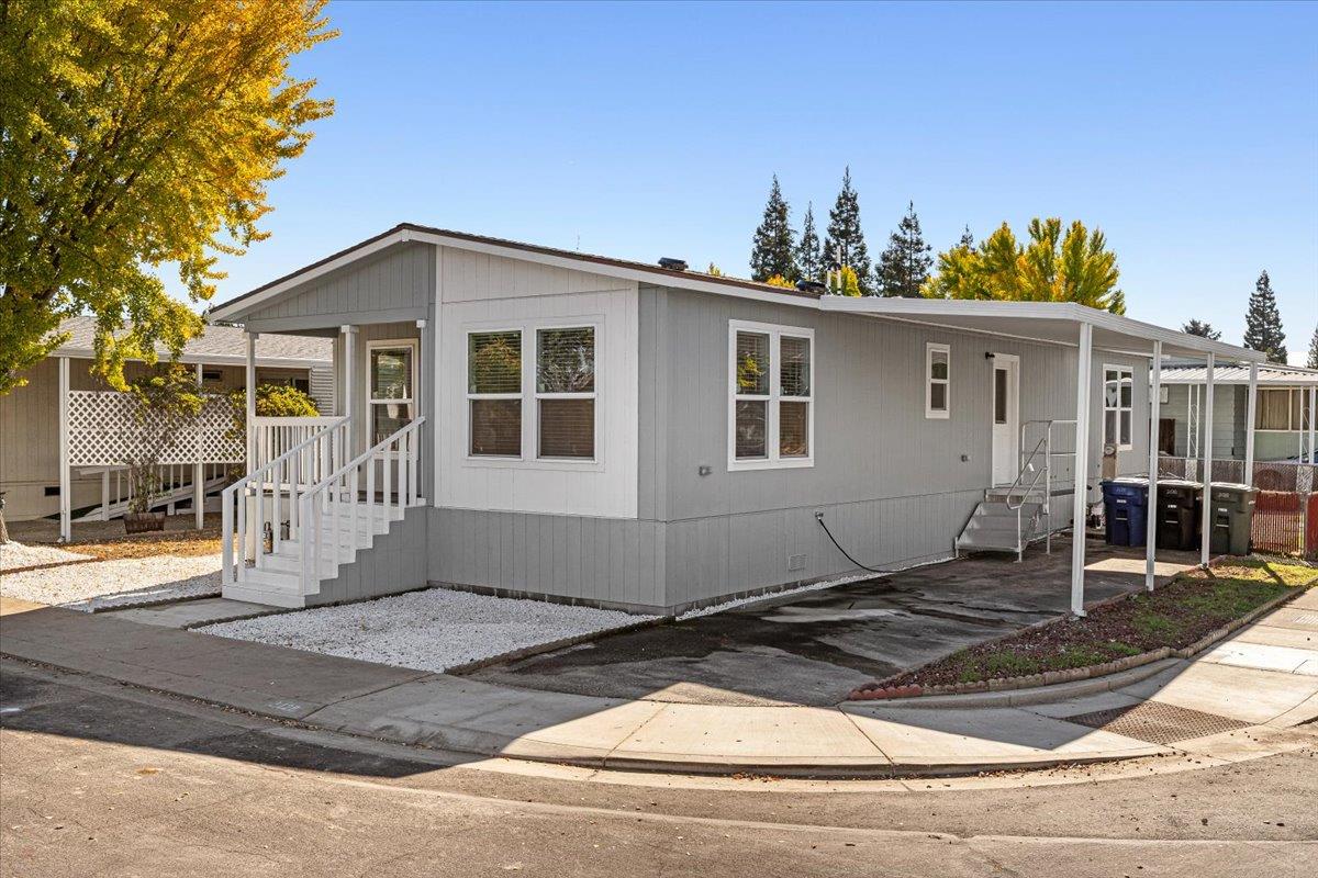 2128 Barrington Ln, Modesto, CA 95350