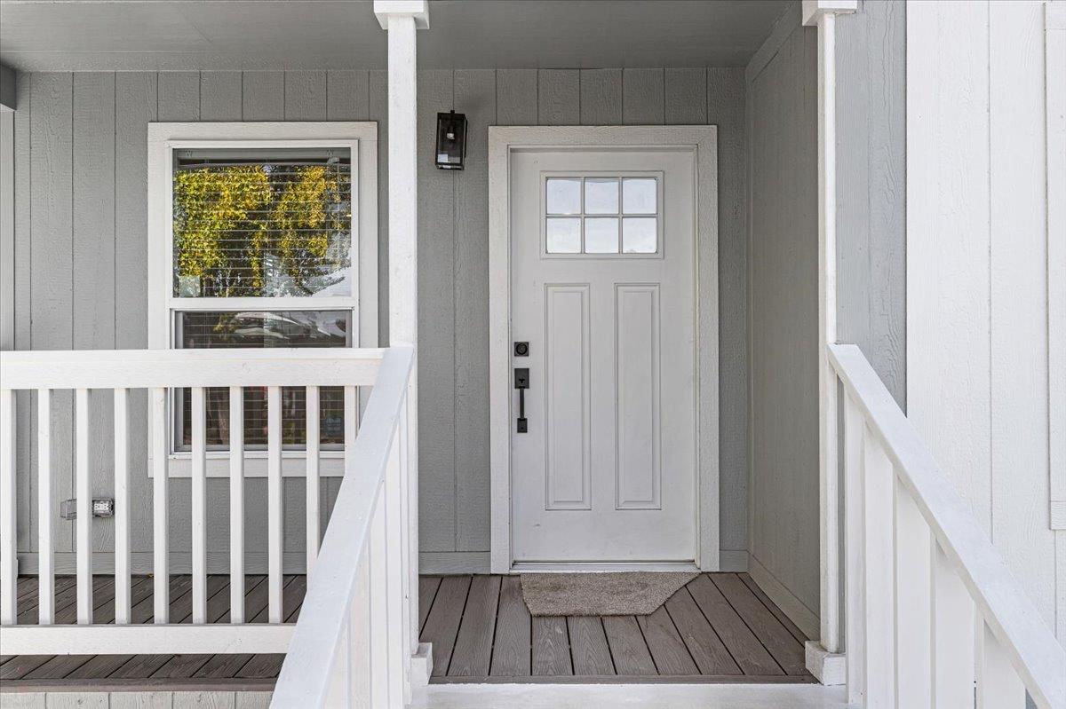 2128 Barrington Ln, Modesto, CA 95350