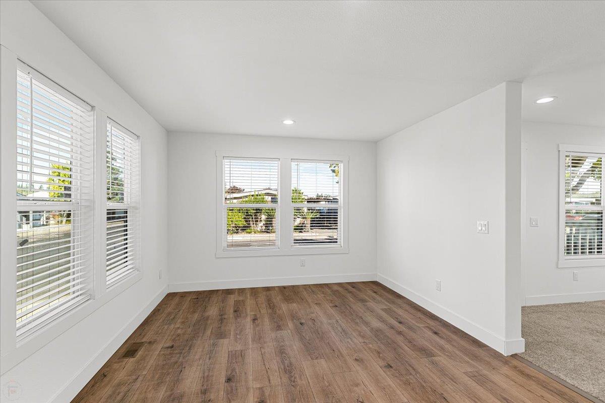 2128 Barrington Ln, Modesto, CA 95350