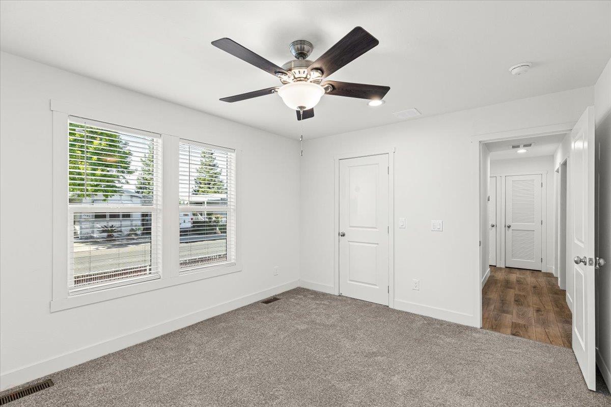 2128 Barrington Ln, Modesto, CA 95350