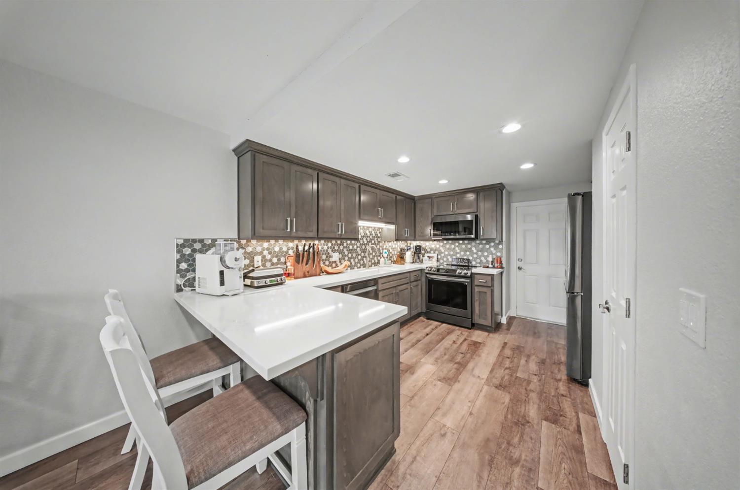 216 Tiffany Cir, Ripon, CA 95366