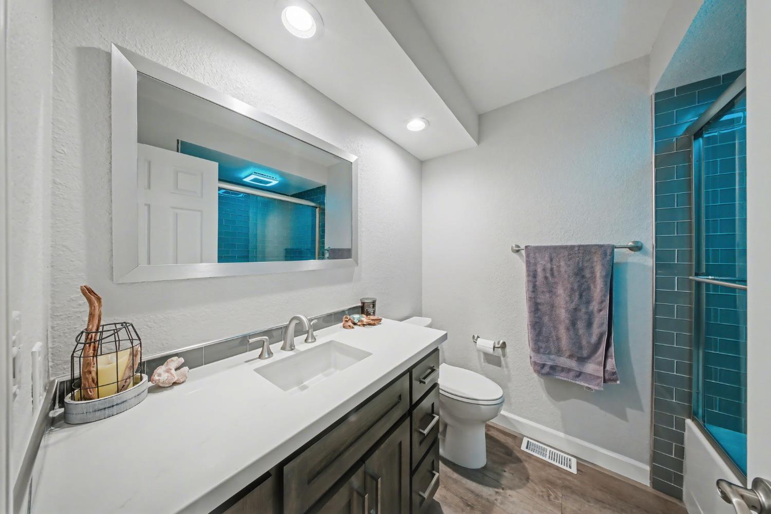 216 Tiffany Cir, Ripon, CA 95366