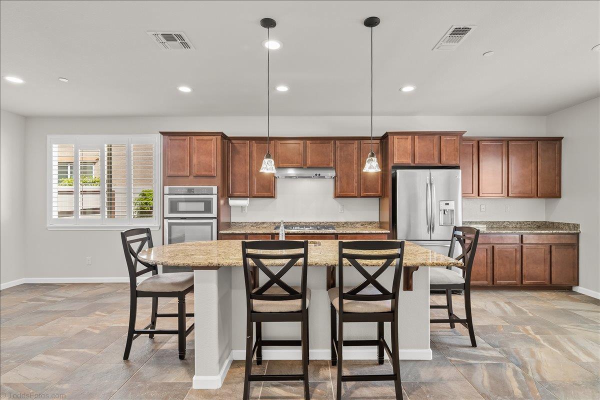 2653 Steeple Run Ln, Manteca, CA 95336