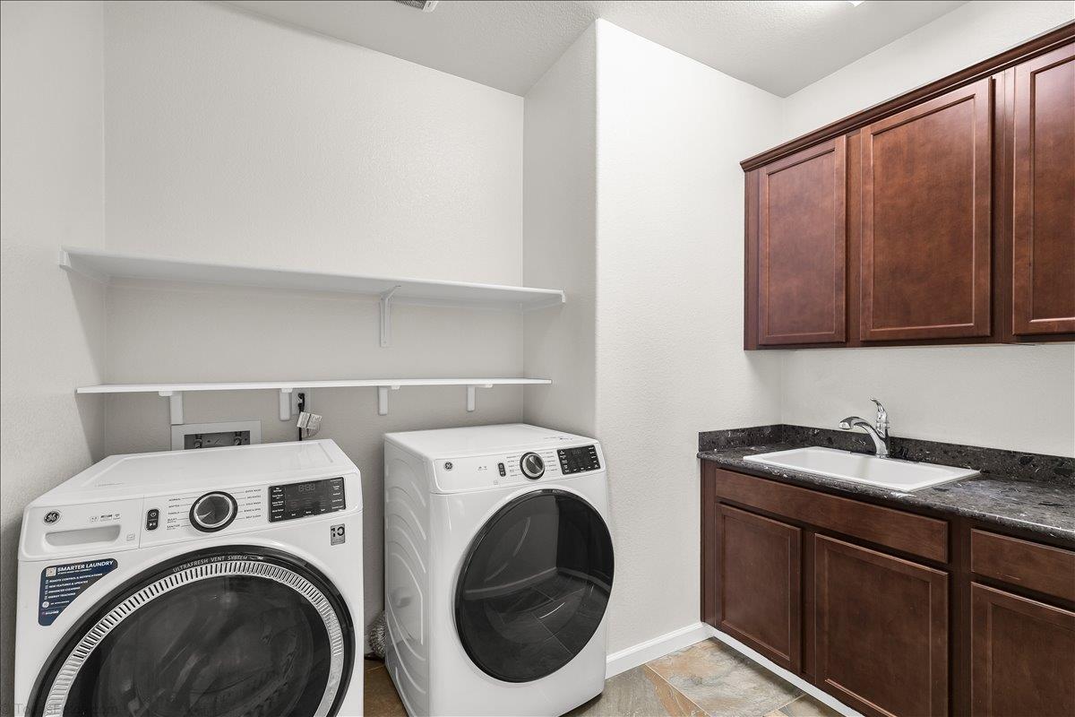 2653 Steeple Run Ln, Manteca, CA 95336