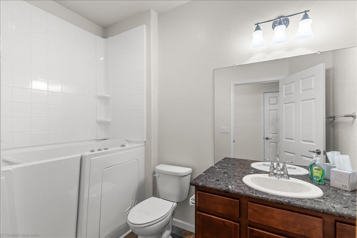 2653 Steeple Run Ln, Manteca, CA 95336