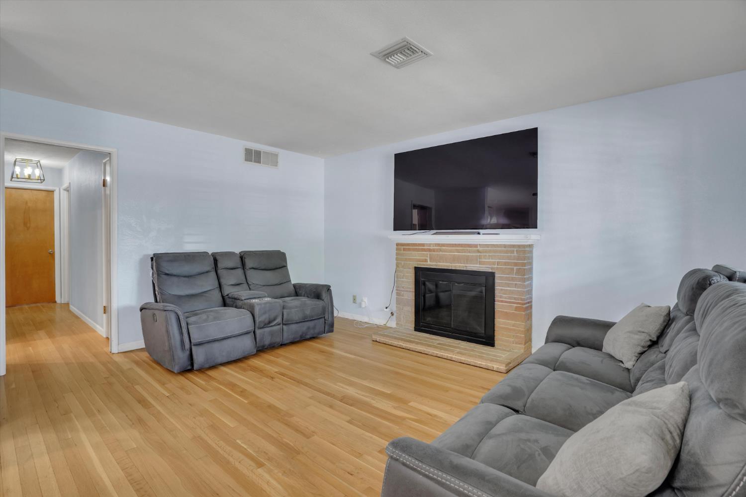 1406 Baywood Dr, Modesto, CA 95350