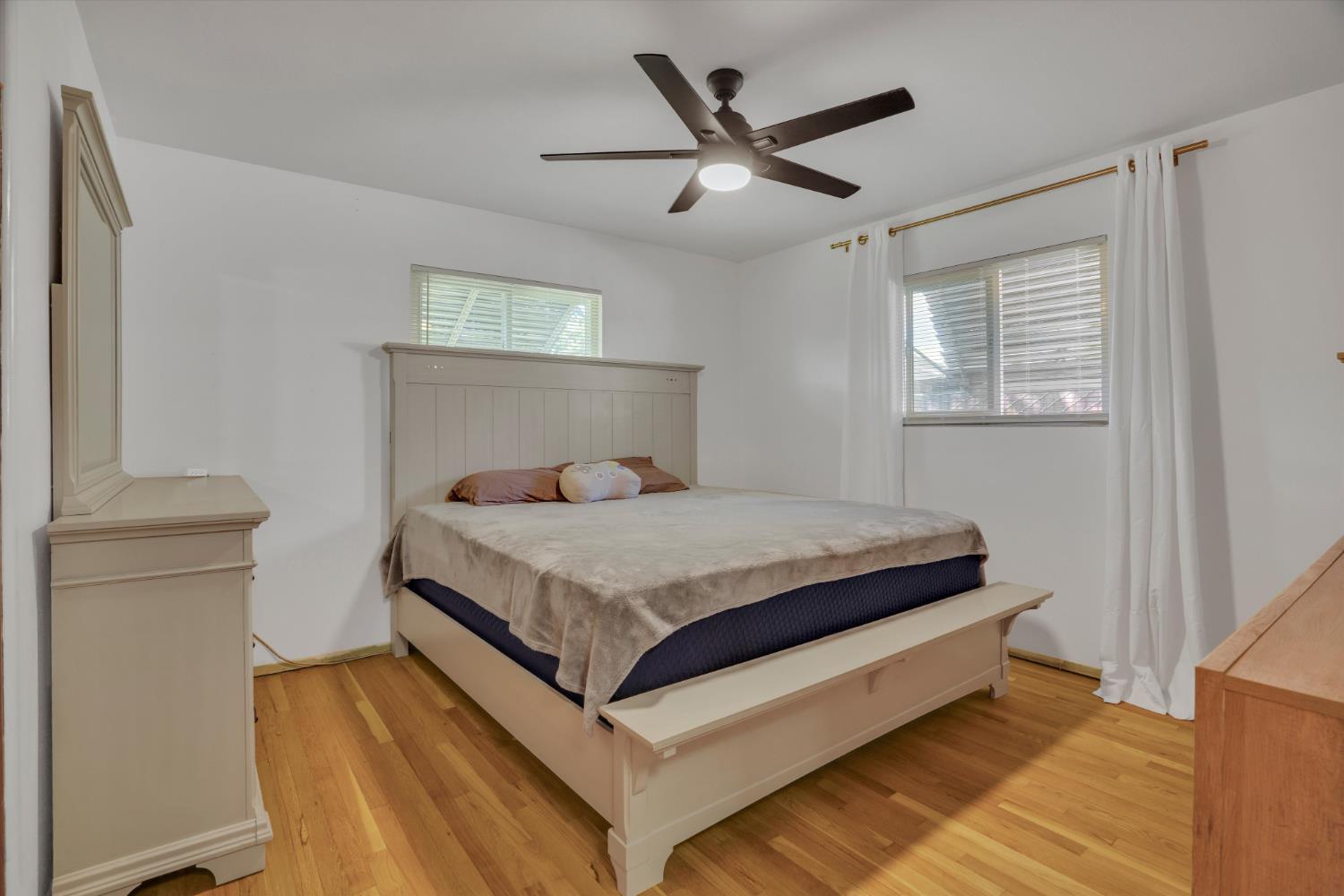 1406 Baywood Dr, Modesto, CA 95350