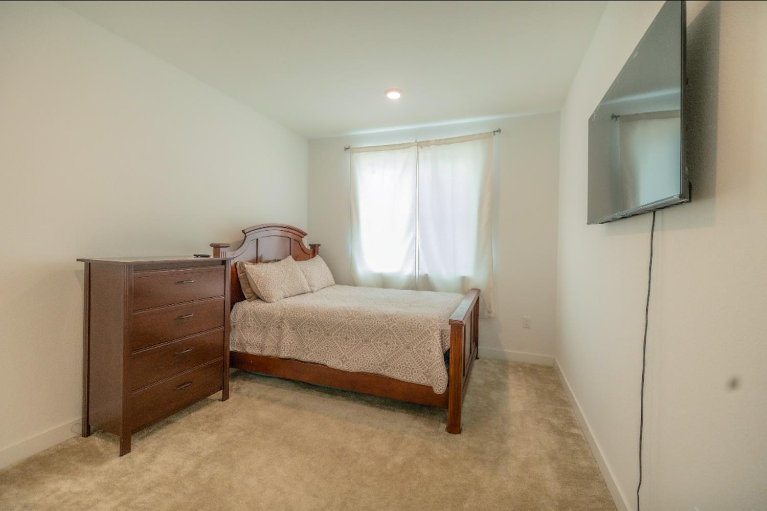 441 Avendale Dr, Manteca, CA 95337