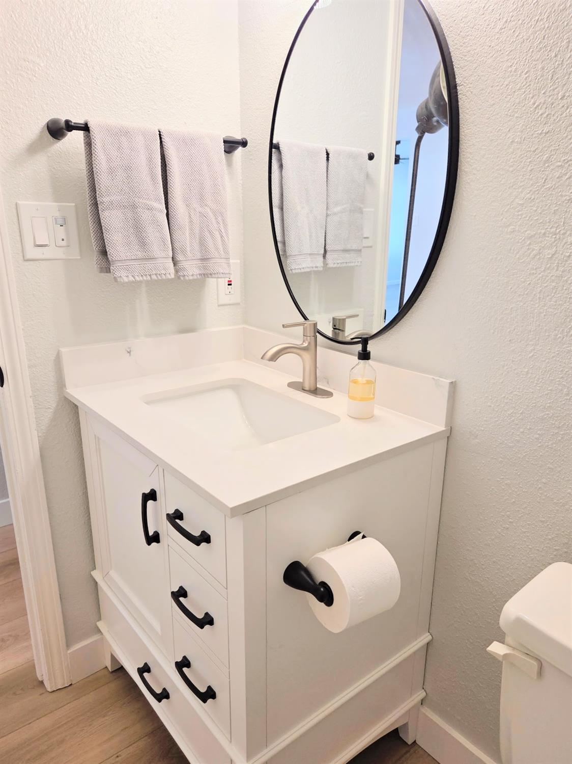 228 Carmillita Way, Modesto, CA 95354