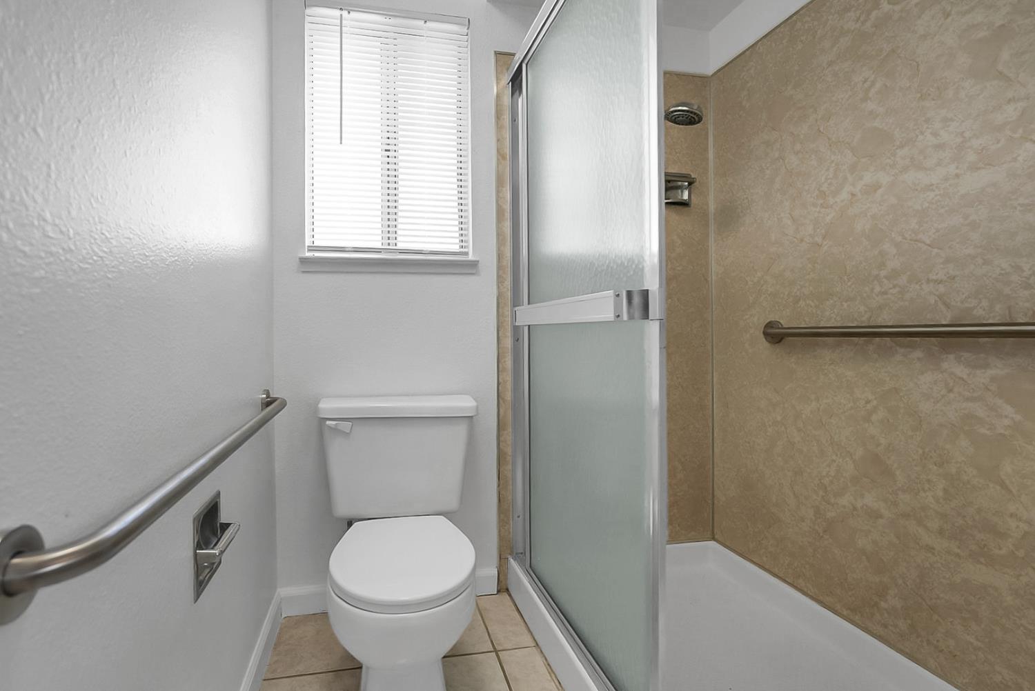 320 Scout Way, Modesto, CA 95351