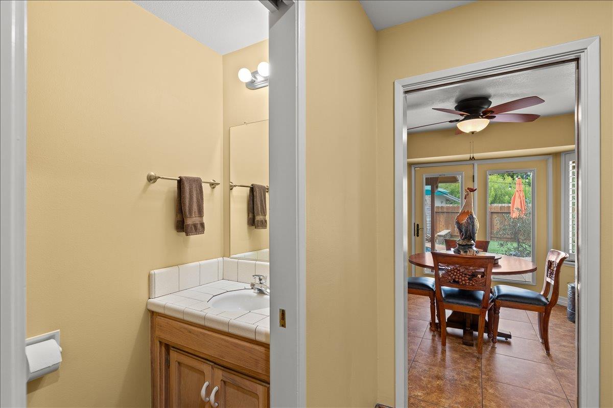 1121 Pyrite Way, Modesto, CA 95355