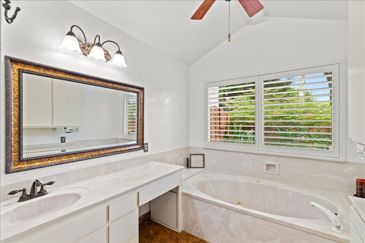 1121 Pyrite Way, Modesto, CA 95355