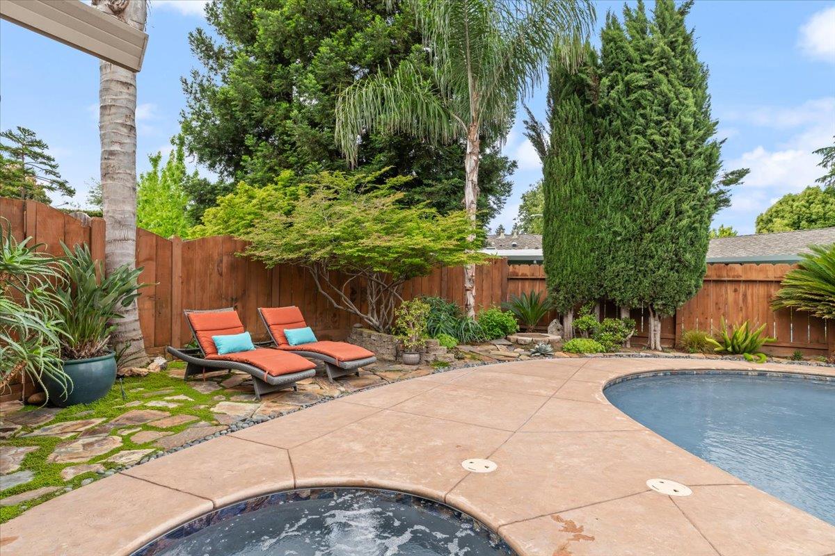 1121 Pyrite Way, Modesto, CA 95355