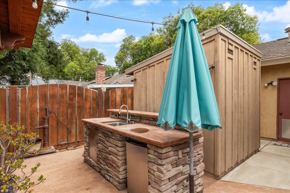 1121 Pyrite Way, Modesto, CA 95355