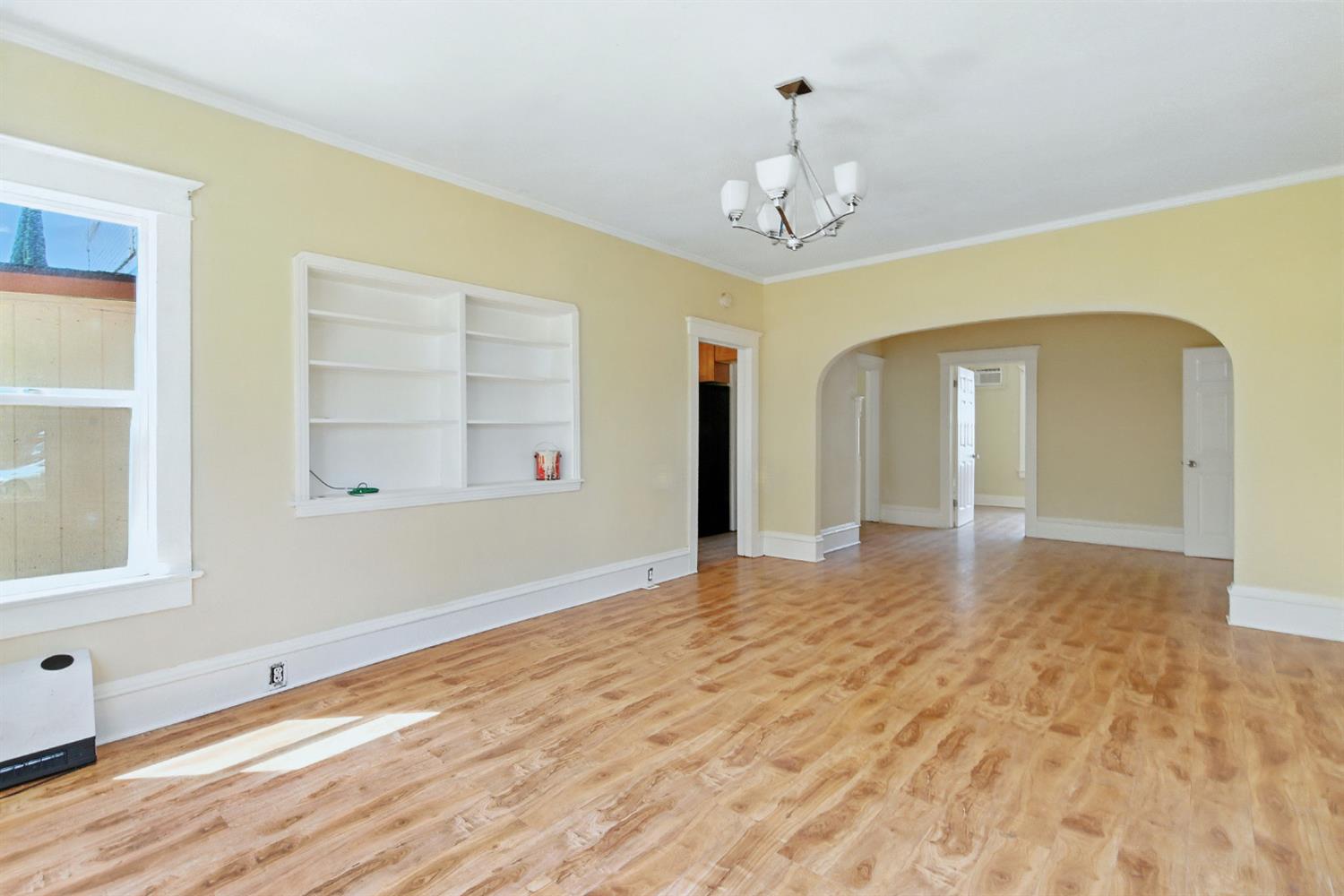 312 W Main St, Turlock, CA 95380