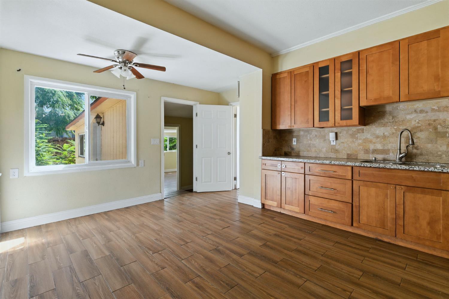 312 W Main St, Turlock, CA 95380