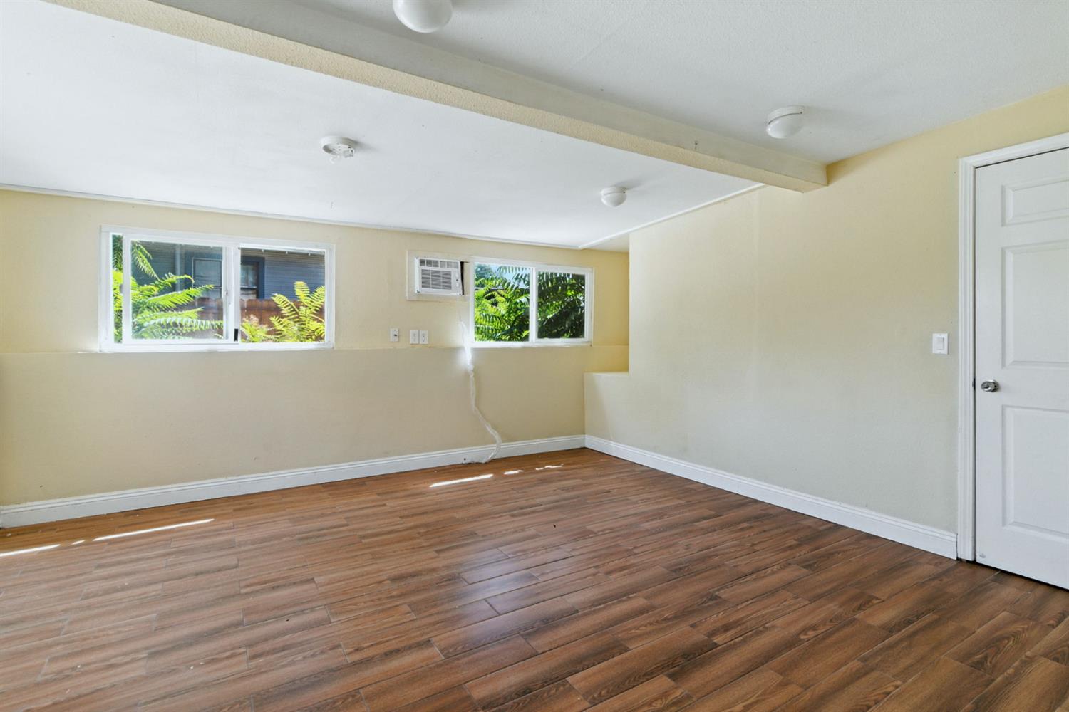 312 W Main St, Turlock, CA 95380